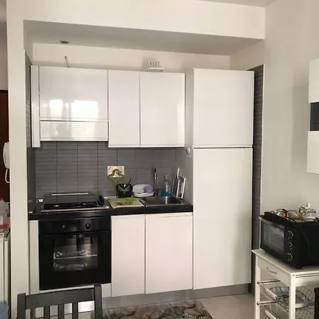Alloggio Turistico Di Menno Apartment Anzio